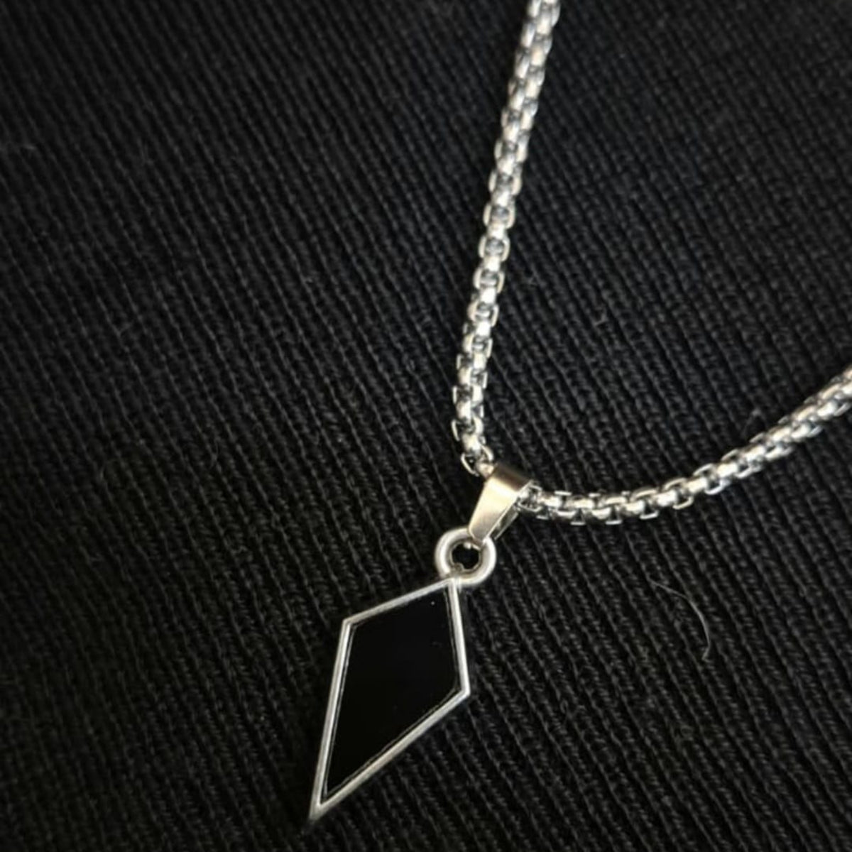 MP114_The Obsidian Dart Chain