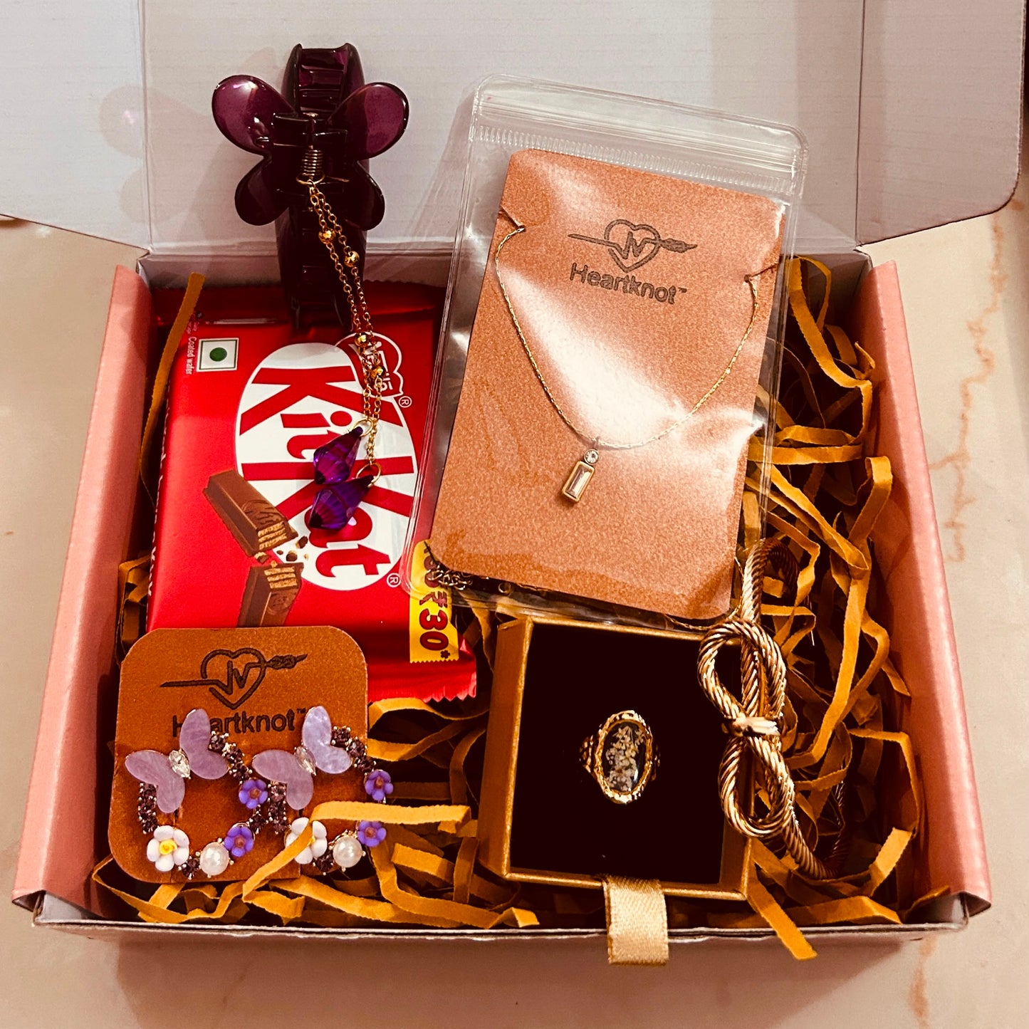 HA134_The Curated Bond Medium Rakhi Hamper