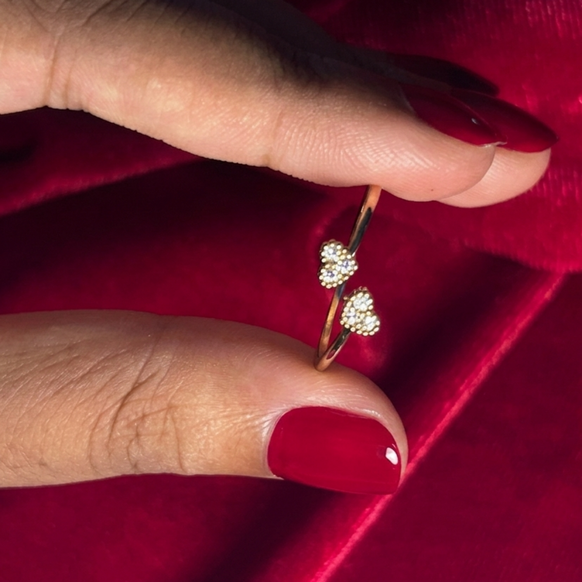 R7_Anuragam Gold Ring