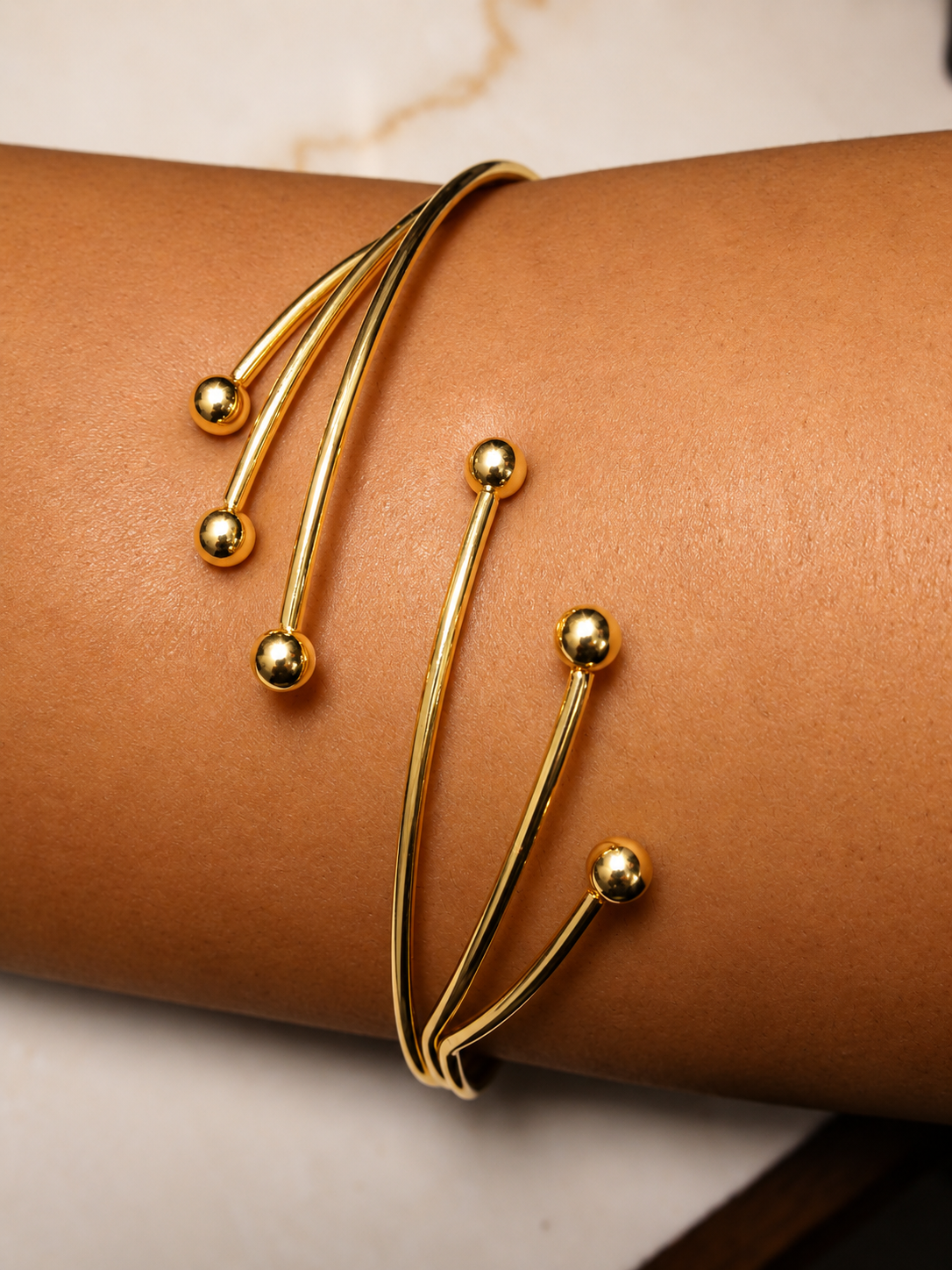AC83_Golden Glissando Arm Cuff