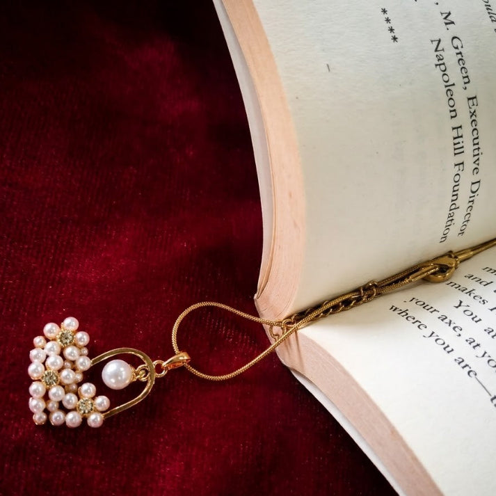 NL183_Pearl Bloom Heart Pendant Necklace