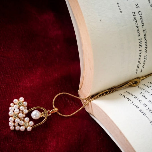 NL183_Pearl Bloom Heart Pendant Necklace