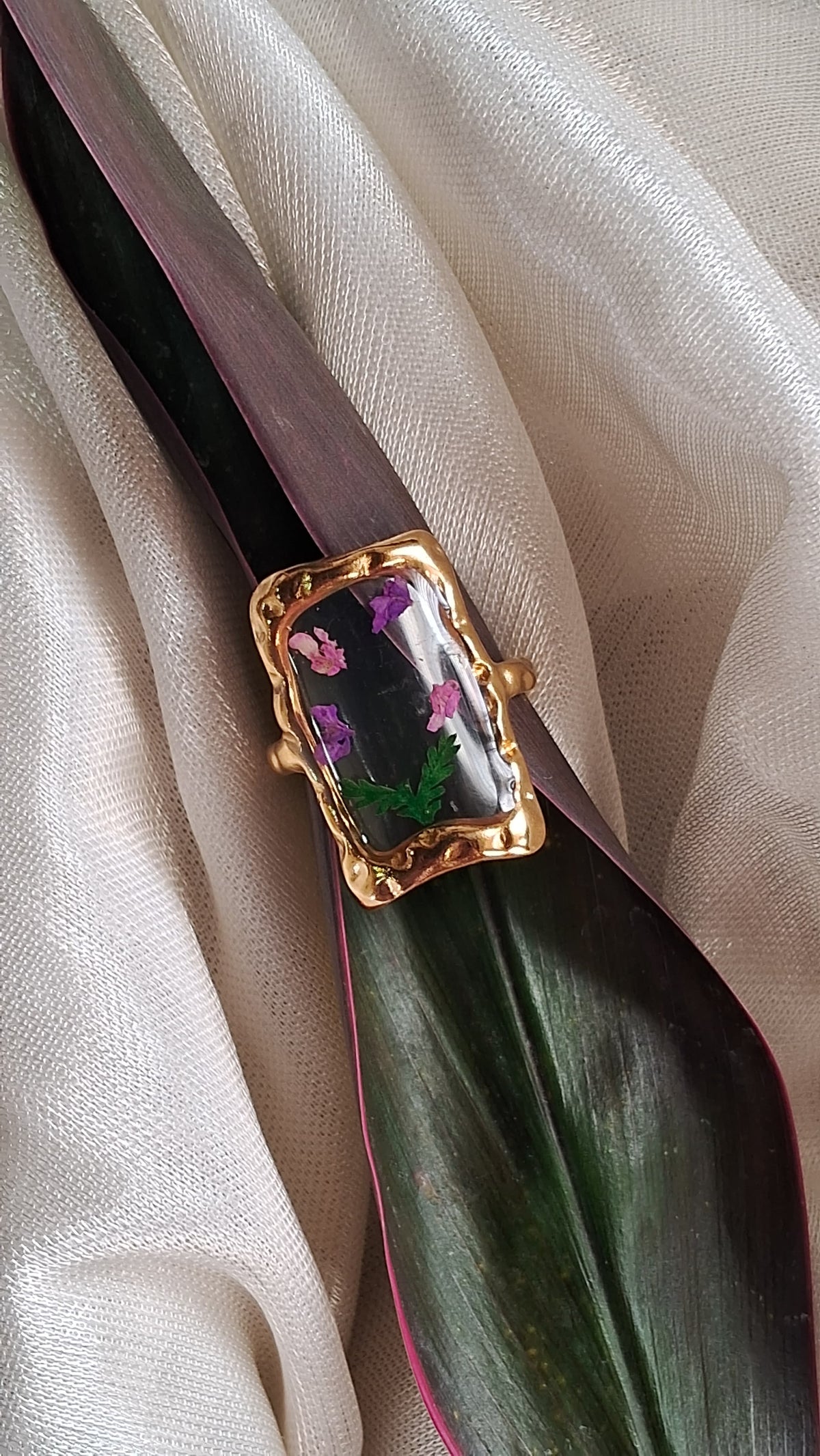 R169_Rectangular Real Pressed Flower Resin Ring