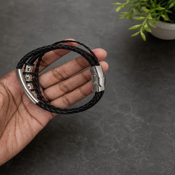 MB109_Stacked Genuine Leather Wristband