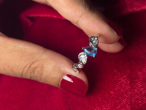 R10_Kadal Charm Silver Ring