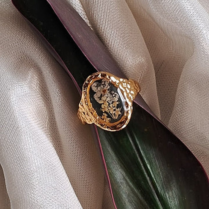 R169_Oval-Shaped Chunky Resin ring