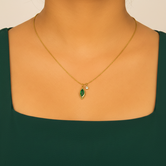 NL72_Emerald Charm Pendant Chain