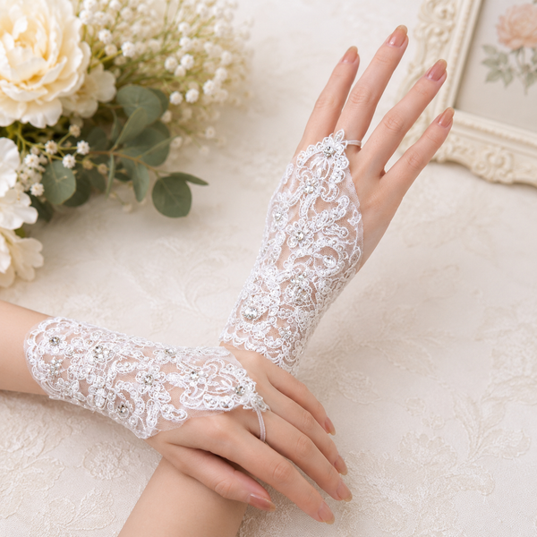 WE67_Bridal Lace Gloves